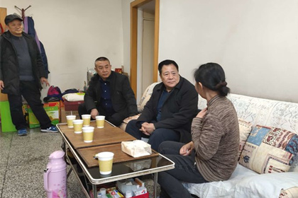 【“四進萬家系列活動”】集團開展“進萬家門、訪萬家情、解萬家難、暖萬家心”活動