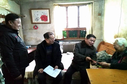 【“四進(jìn)萬家系列活動”】集團(tuán)領(lǐng)導(dǎo)走訪慰問組開展“進(jìn)萬家門、訪萬家情、解萬家難、暖萬家心”活動